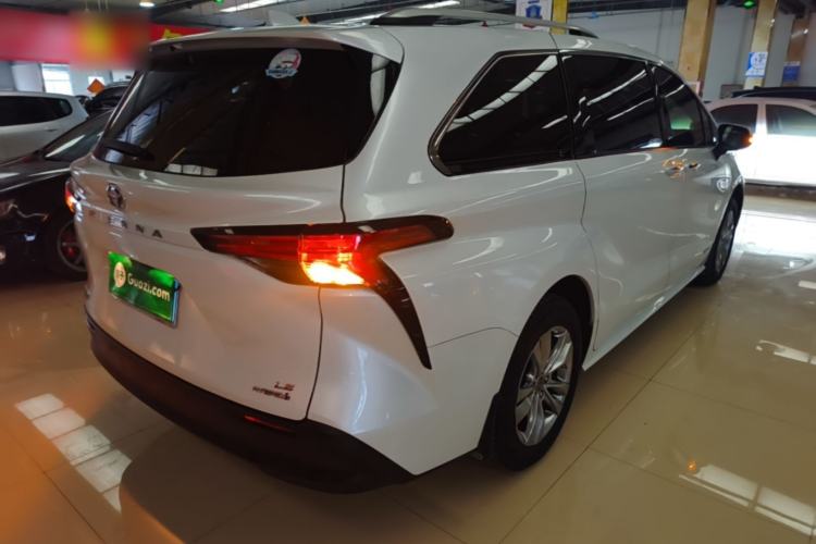 Used Toyota SIENNA 2023 2.5L Hybrid Comfort Edition Rear Right 45 Deg