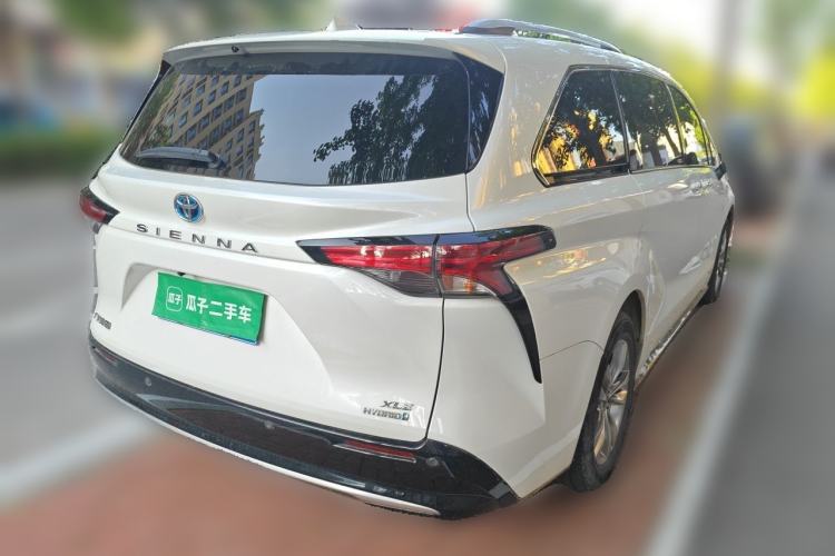 Used Toyota SIENNA 2023 2.5L Hybrid Luxury Edition Rear Right 45 Deg