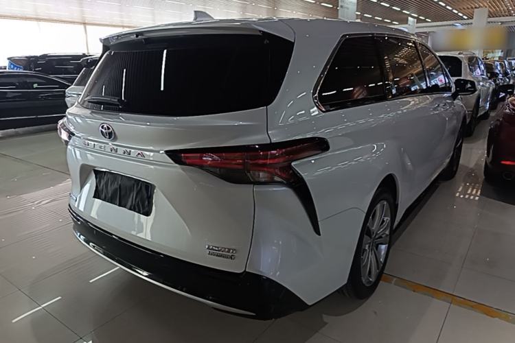 Used Toyota SIENNA 2023 2.5L Hybrid Deluxe Edition Rear Right 45 Deg