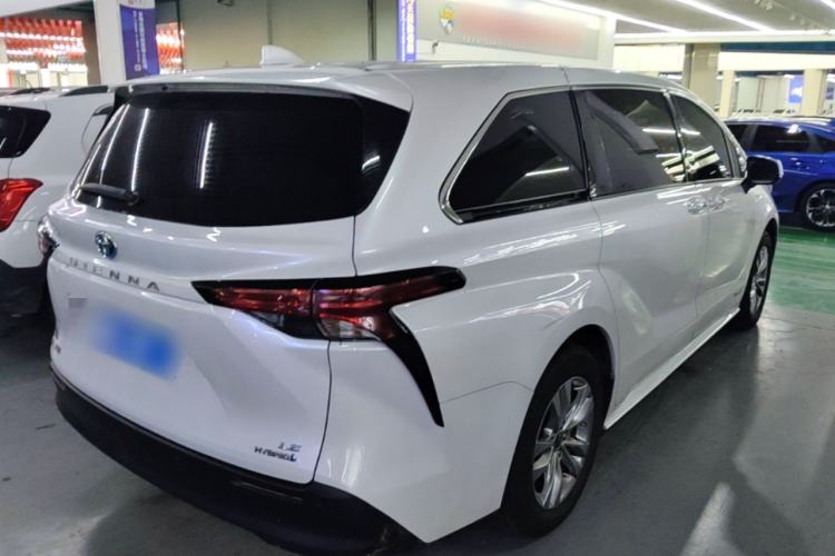 Used Toyota SIENNA 2023 2.5L Hybrid Comfort Edition Rear Right 45 Deg