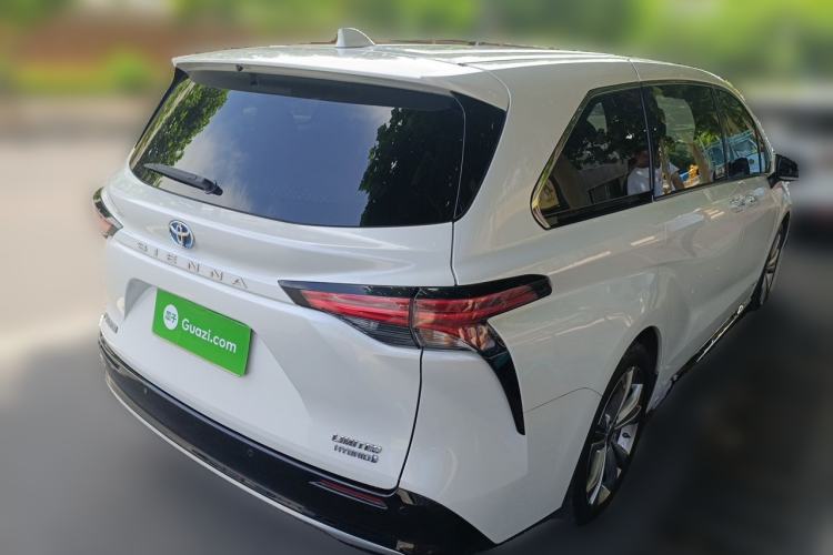 Used Toyota SIENNA 2023 2.5L Hybrid Deluxe Edition Rear Right 45 Deg