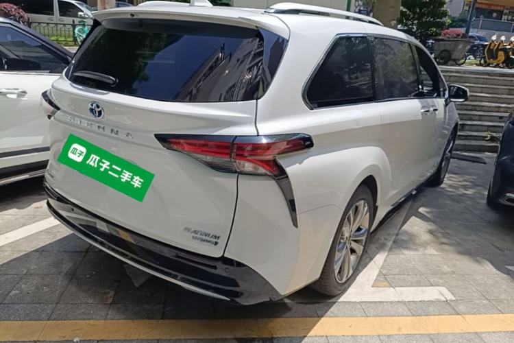 Used Toyota SIENNA 2023 2.5L Hybrid Platinum Edition Rear Right 45 Deg