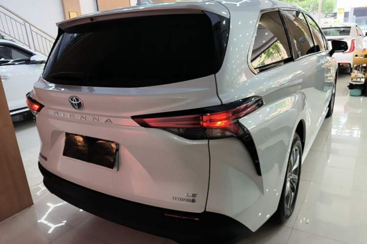 Used Toyota SIENNA 2023 2.5L Hybrid Comfort Edition Rear Right 45 Deg