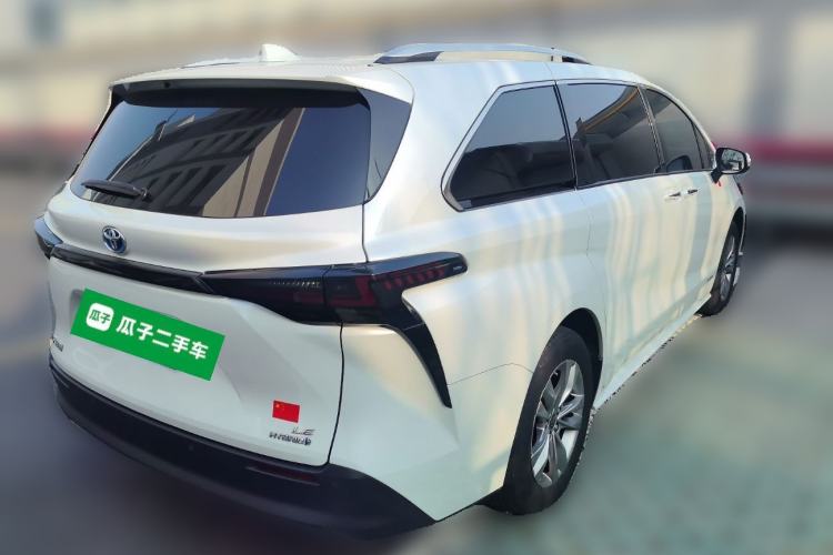 Used Toyota SIENNA 2023 2.5L Hybrid Comfort Edition Rear Right 45 Deg