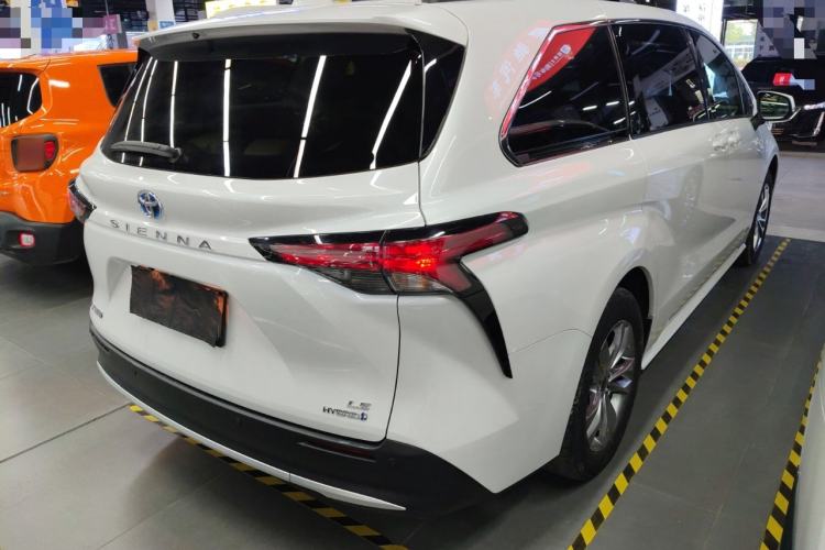 Used Toyota SIENNA 2023 2.5L Hybrid Comfort Edition Rear Right 45 Deg