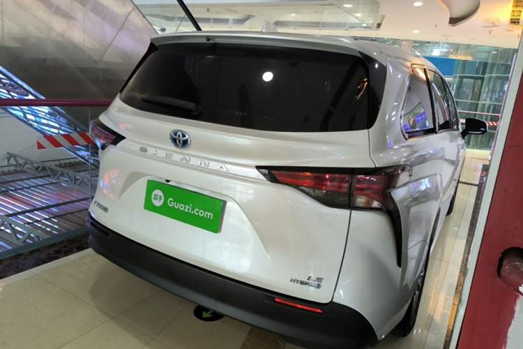Used Toyota SIENNA 2023 2.5L Hybrid Comfort Edition Rear Right 45 Deg