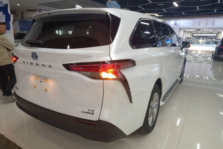 Used Toyota SIENNA 2023 2.5L Hybrid Comfort Edition Rear Right 45 Deg