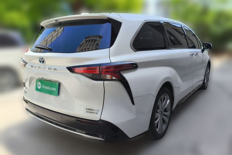 Used Toyota SIENNA 2023 2.5L Hybrid Deluxe Edition Rear Right 45 Deg