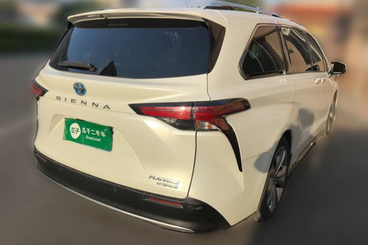 Used Toyota SIENNA 2023 2.5L Hybrid Platinum Edition Rear Right 45 Deg