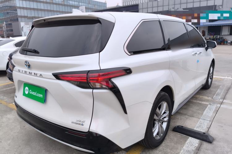 Used Toyota SIENNA 2023 2.5L Hybrid Luxury Edition Rear Right 45 Deg