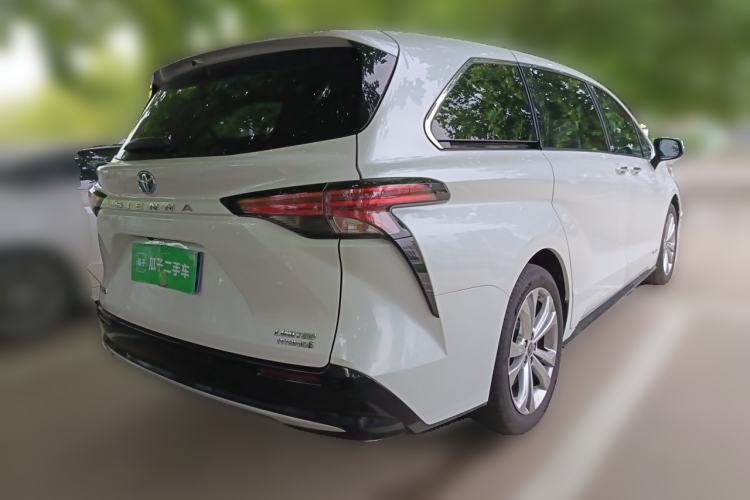 Used Toyota SIENNA 2023 2.5L Hybrid Deluxe Edition Rear Right 45 Deg