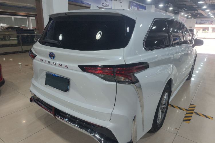 Used Toyota SIENNA 2023 2.5L Hybrid Comfort Edition Rear Right 45 Deg