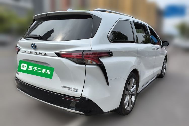 Used Toyota SIENNA 2023 2.5L Hybrid Ultimate Edition Rear Right 45 Deg