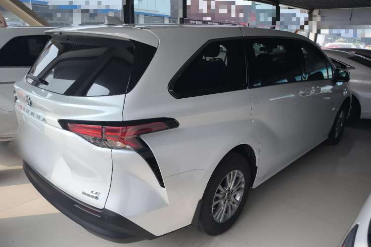 Used Toyota SIENNA 2023 2.5L Hybrid Comfort Edition Rear Right 45 Deg