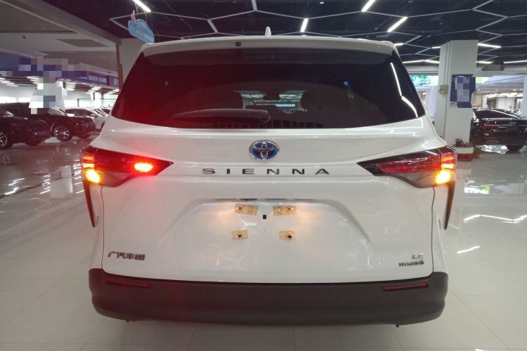 Used Toyota SIENNA 2023 2.5L Hybrid Comfort Edition Rear