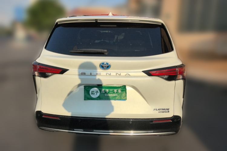 Used Toyota SIENNA 2023 2.5L Hybrid Platinum Edition Rear