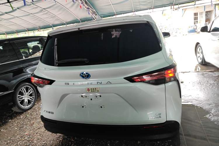 Used Toyota SIENNA 2023 2.5L Hybrid Comfort Edition Rear