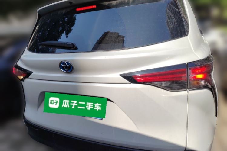 Used Toyota SIENNA 2023 2.5L Hybrid Comfort Edition Rear