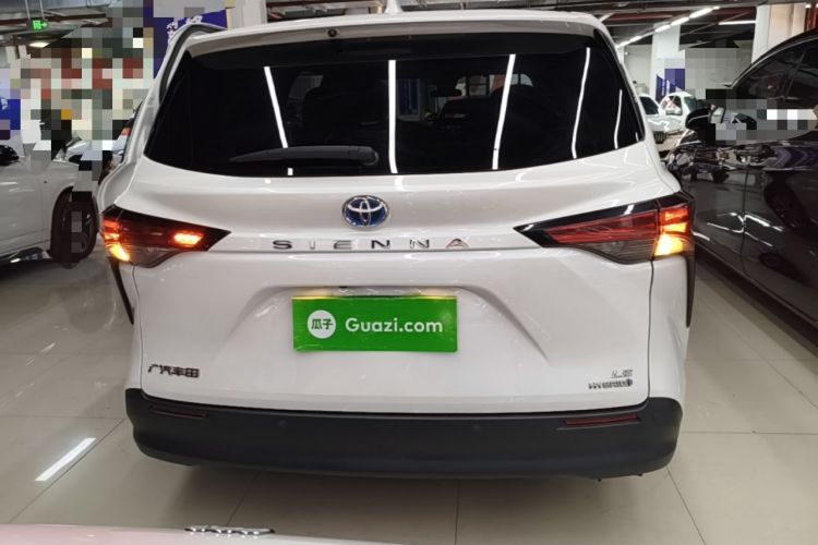 Used Toyota SIENNA 2023 2.5L Hybrid Comfort Edition Rear