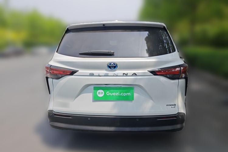 Used Toyota SIENNA 2023 2.5L Hybrid Comfort Edition Rear