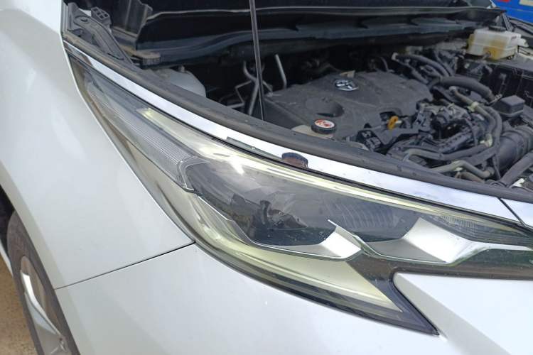 Used Toyota SIENNA 2023 2.5L Hybrid Comfort Edition Right Front Headlight