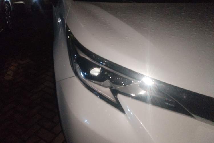 Used Toyota SIENNA 2023 2.5L Hybrid Comfort Edition Right Front Headlight