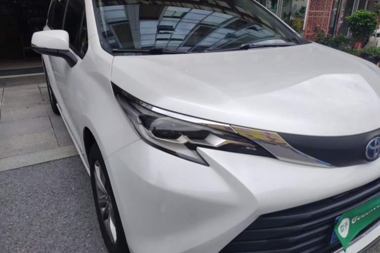 Used Toyota SIENNA 2023 2.5L Hybrid Comfort Edition Right Front Headlight