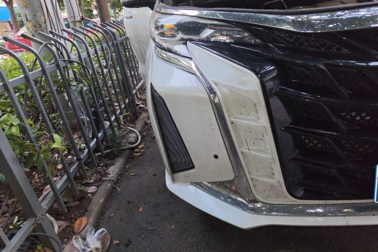 Used Toyota SIENNA 2023 2.5L Hybrid Comfort Edition Right Front Headlight