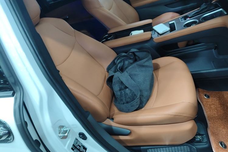 Used Toyota SIENNA 2023 2.5L Hybrid Comfort Edition Right Front Seat