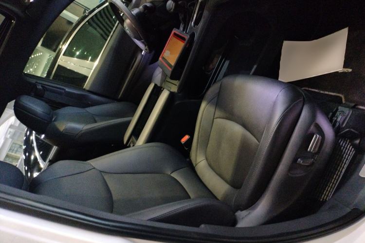 Used Toyota SIENNA 2023 2.5L Hybrid Deluxe Edition Right Front Seat