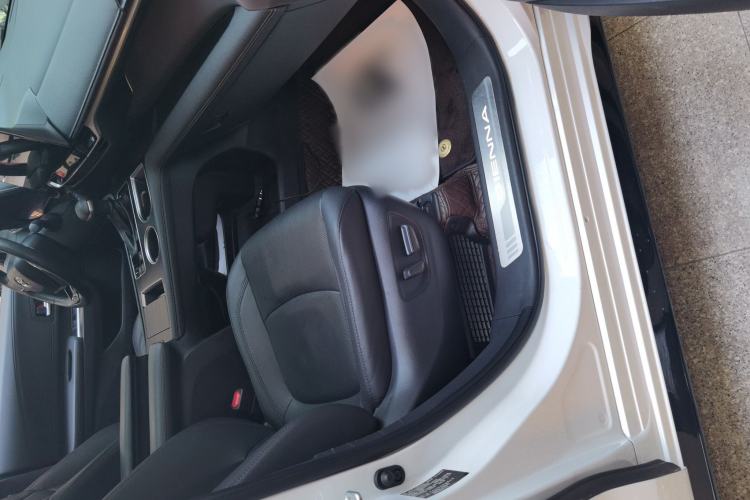 Used Toyota SIENNA 2023 2.5L Hybrid Deluxe Edition Right Front Seat