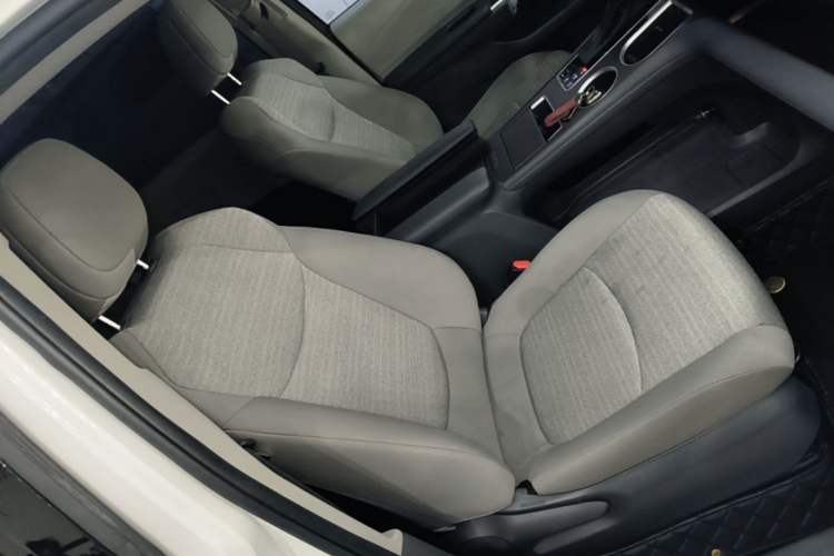 Used Toyota SIENNA 2023 2.5L Hybrid Comfort Edition Right Front Seat