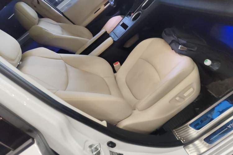 Used Toyota SIENNA 2023 2.5L Hybrid Luxury Edition Right Front Seat