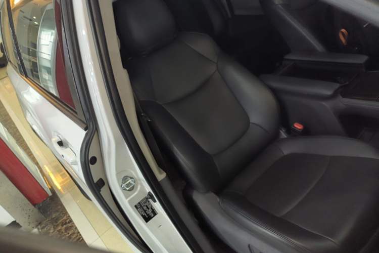 Used Toyota SIENNA 2023 2.5L Hybrid Comfort Edition Right Front Seat