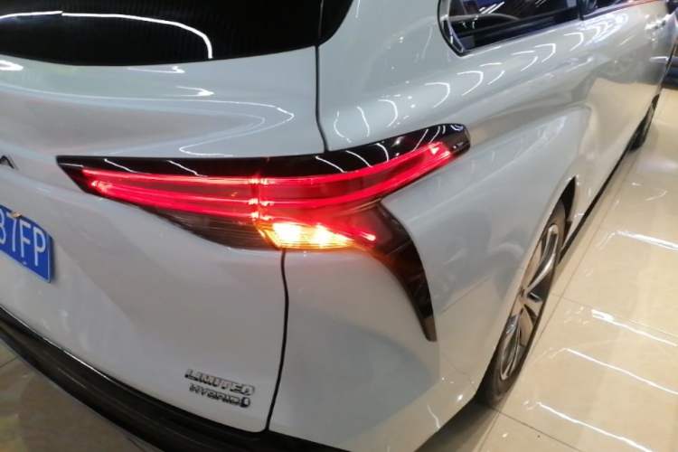 Used Toyota SIENNA 2023 2.5L Hybrid Deluxe Edition Right Rear Taillight