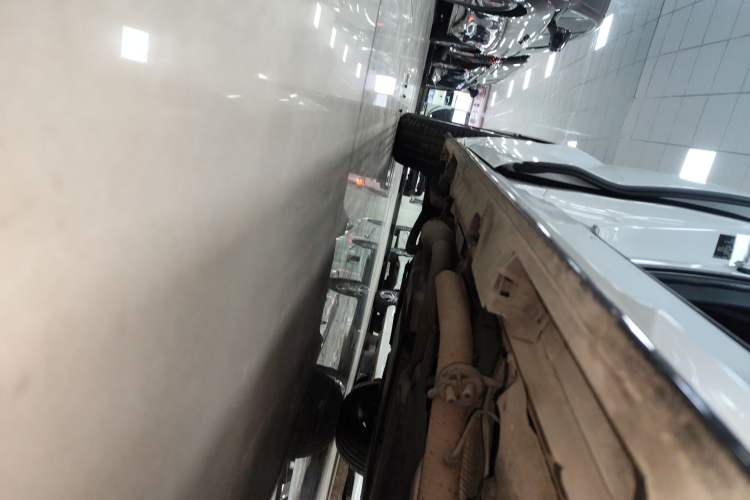 Used Toyota SIENNA 2023 2.5L Hybrid Deluxe Edition Right Side Sill