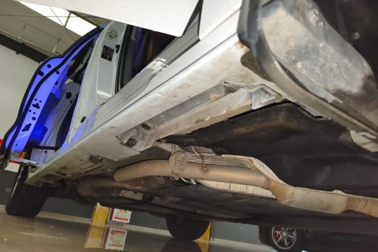 Used Toyota SIENNA 2023 2.5L Hybrid Comfort Edition Right Side Sill
