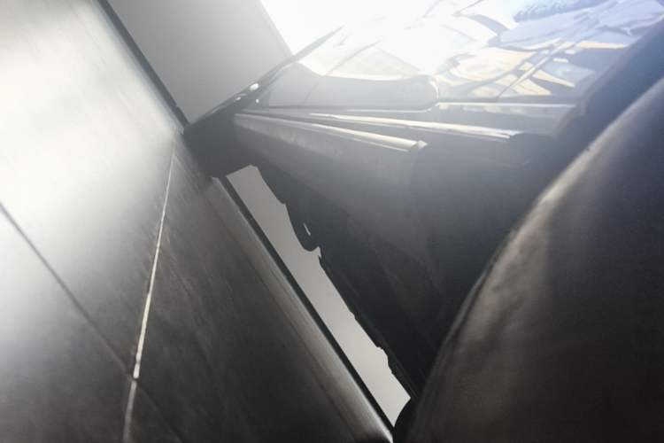 Used Toyota SIENNA 2023 2.5L Hybrid Deluxe Edition Right Side Sill