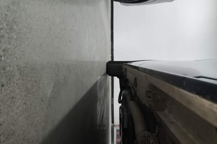 Used Toyota SIENNA 2023 2.5L Hybrid Luxury Edition Right Side Sill