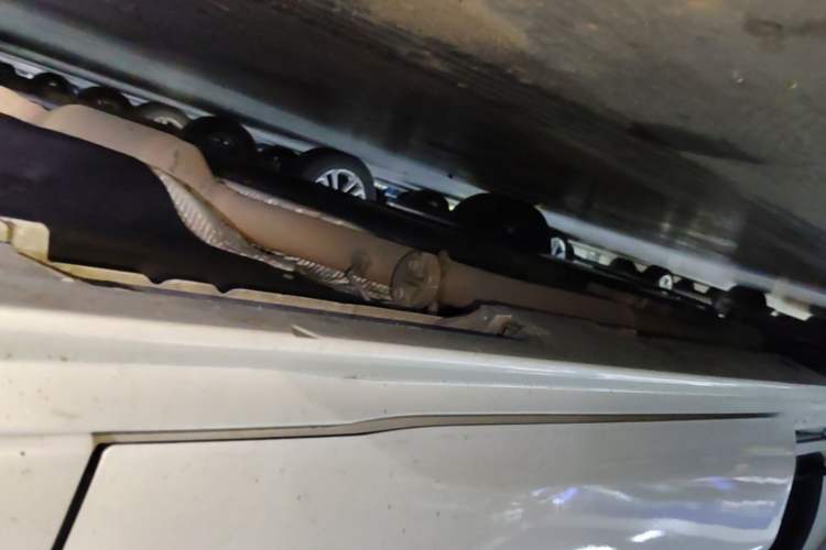 Used Toyota SIENNA 2023 2.5L Hybrid Comfort Edition Right Side Sill