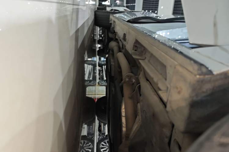 Used Toyota SIENNA 2023 2.5L Hybrid Deluxe Edition Right Side Sill
