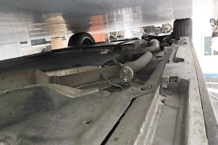 Used Toyota SIENNA 2023 2.5L Hybrid Deluxe Edition Right Side Sill