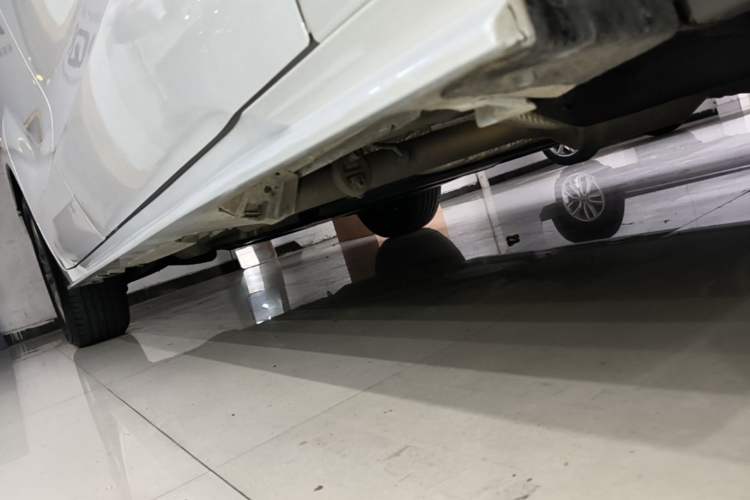 Used Toyota SIENNA 2023 2.5L Hybrid Comfort Edition Right Side Sill