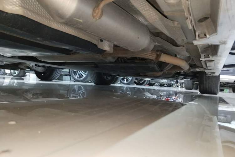 Used Toyota SIENNA 2023 2.5L Hybrid Comfort Edition Right Side Sill