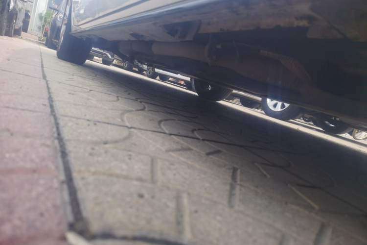 Used Toyota SIENNA 2023 2.5L Hybrid Deluxe Edition Right Side Sill