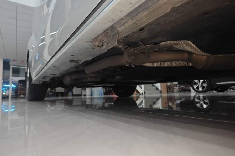 Used Toyota SIENNA 2023 2.5L Hybrid Comfort Edition Right Side Sill