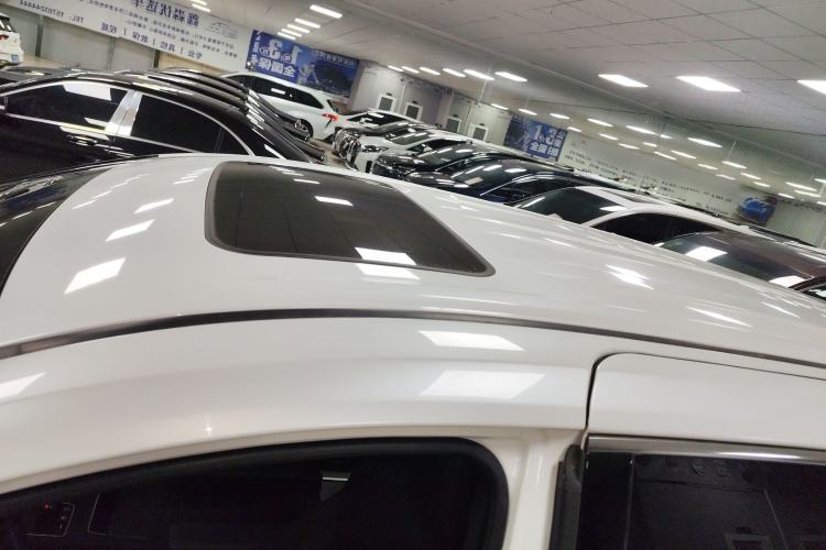 Used Toyota SIENNA 2023 2.5L Hybrid Deluxe Edition Roof
