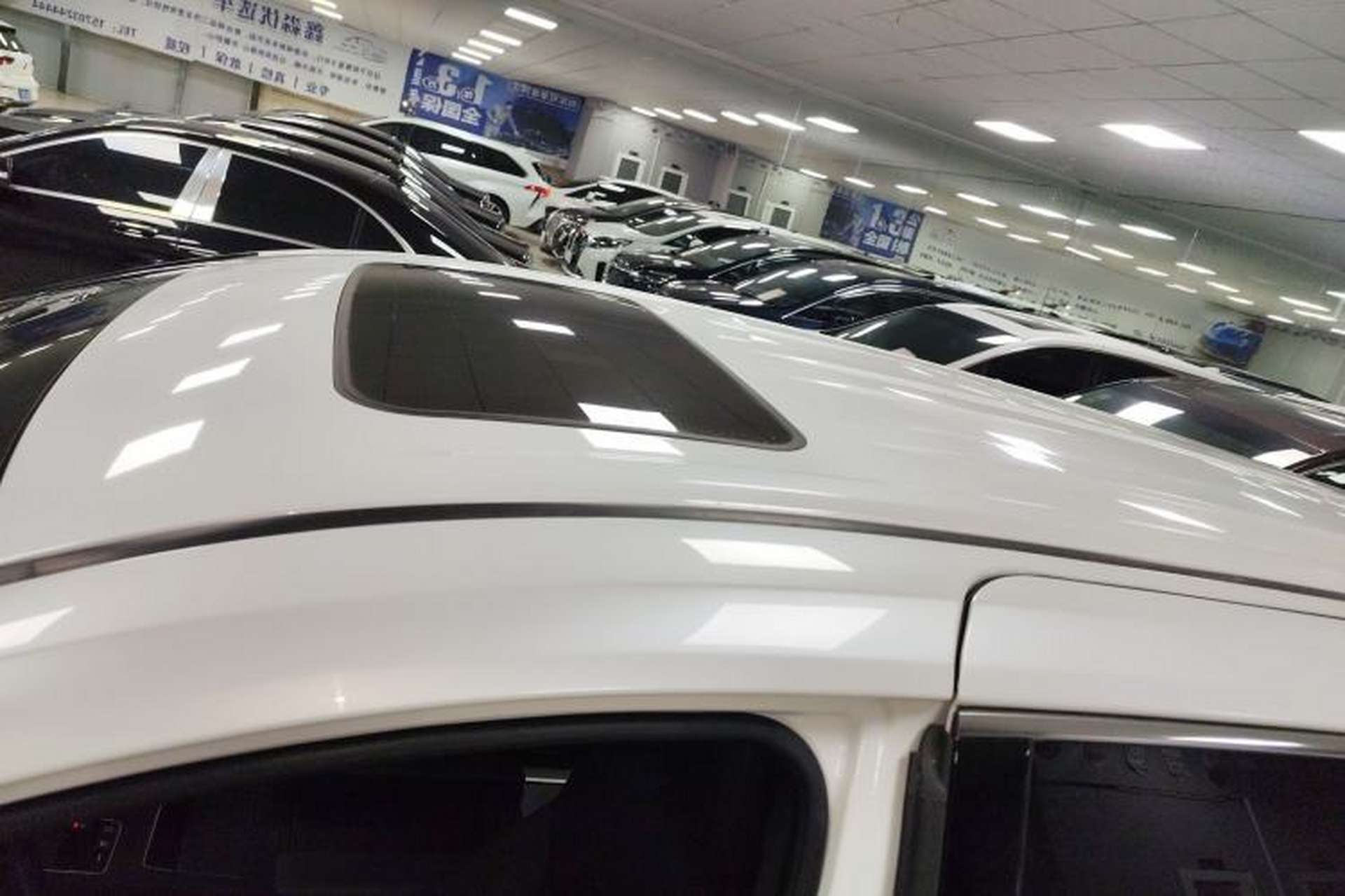 Used Toyota SIENNA 2023 2.5L Hybrid Deluxe Edition Roof
