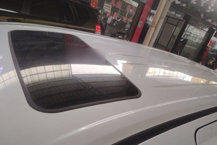 Used Toyota SIENNA 2023 2.5L Hybrid Deluxe Edition Roof