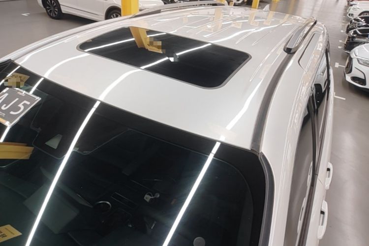 Used Toyota SIENNA 2023 2.5L Hybrid Deluxe Edition Roof
